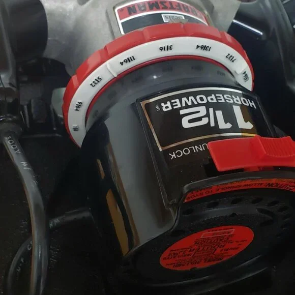 CRAFTSMAN 1 1/2 HP ROUTER MODEL 315.17491 1/4 SHANK 25000 RPM CASE & WRENCH - Picture 6 of 10